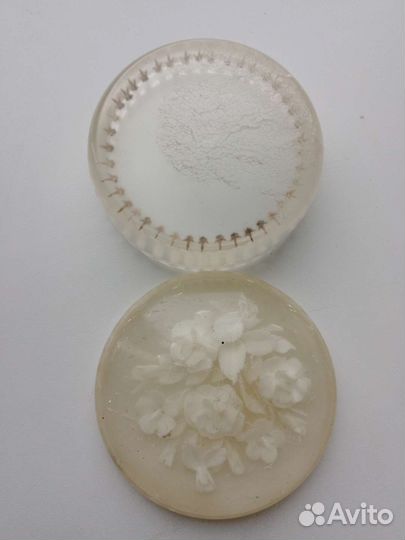 Шкатулка-пудренница