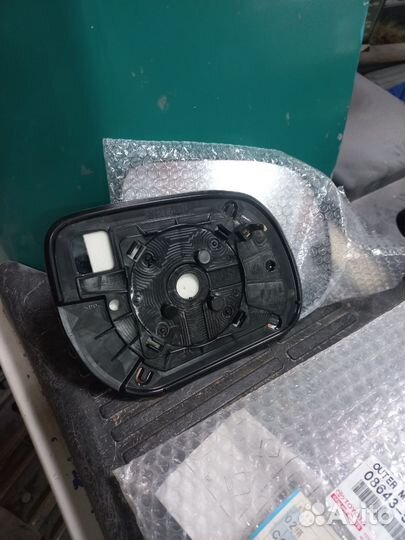 Зеркало на toyota sienta