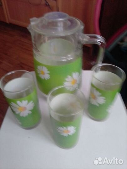 Горшки для запекания, блюда,Графин, стаканы новые