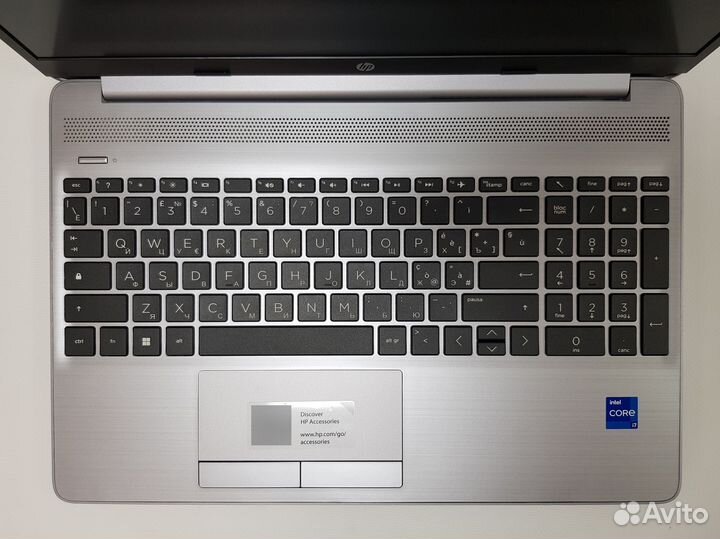 Ноутбук HP G8 \ Core i7 1165G7 \ IPS FHD