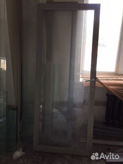 Дверь двустворчатая алюминиевая