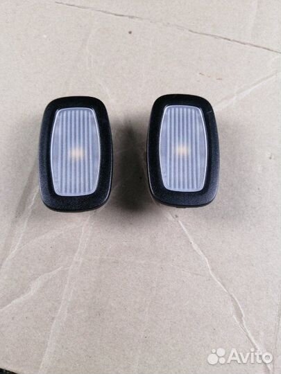 Плафон подсветки передний Mercedes-Benz S-Class