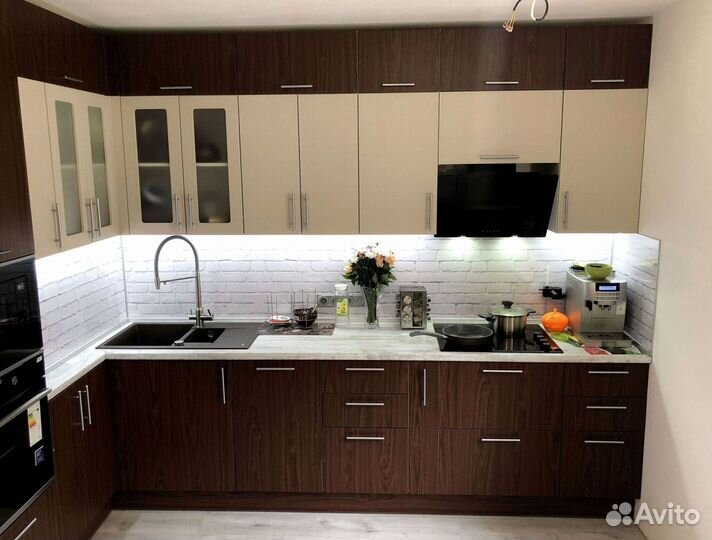 Кухонный гарнитур угловой в потолок