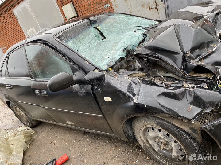 Chevrolet lacetti седан