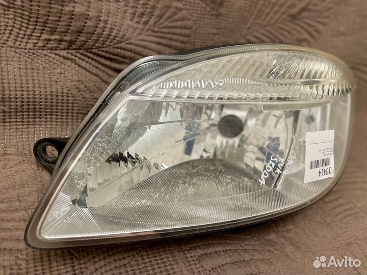 Фара левая Шкода Фабия дорест