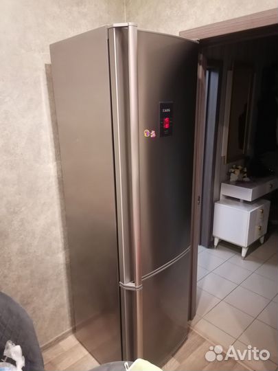 Холодильник AEG