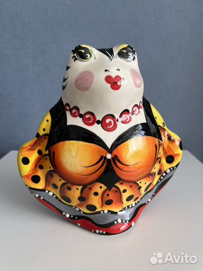 Статуэтка лягушка