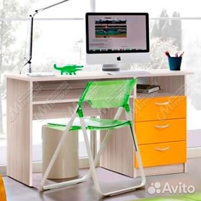 Письменный стол