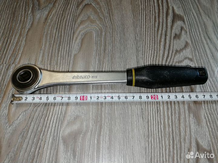 Отличная немецкая трещотка с ключом для американок