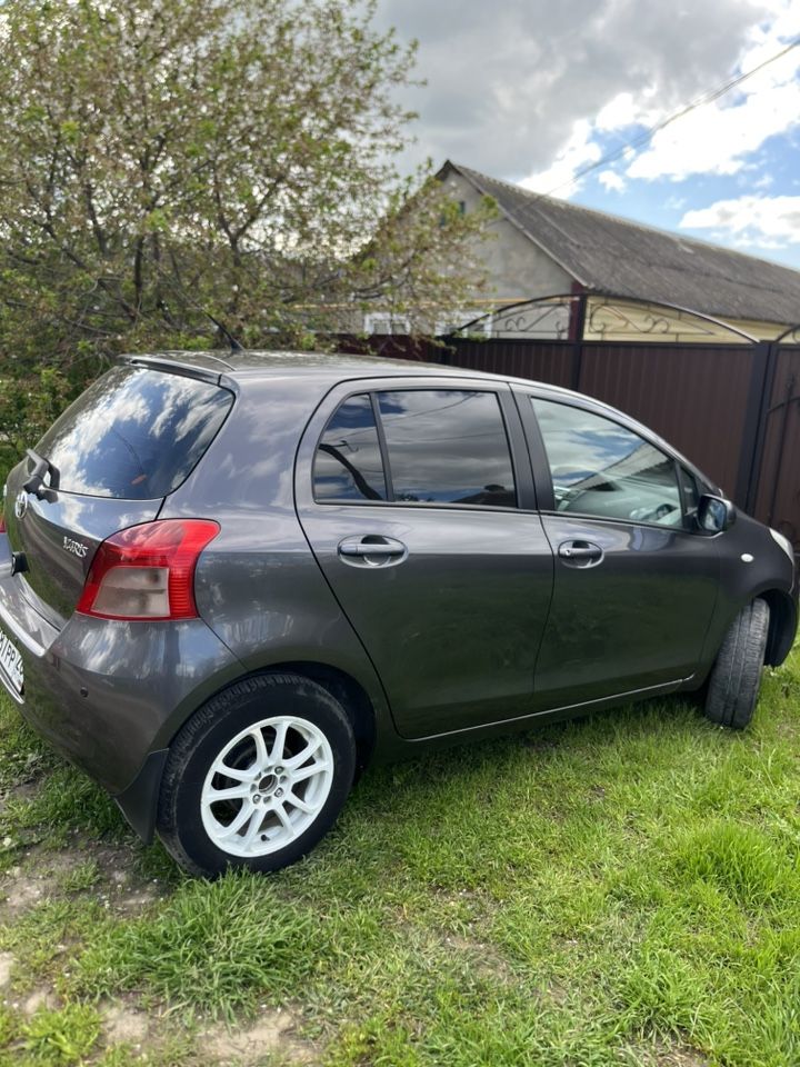 Toyota Yaris: фото владельца