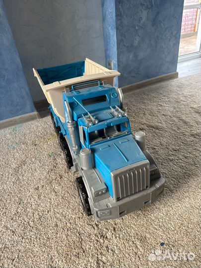 Машинка грузовая