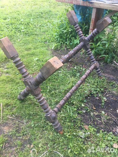 Старинный точеный дубовый стол