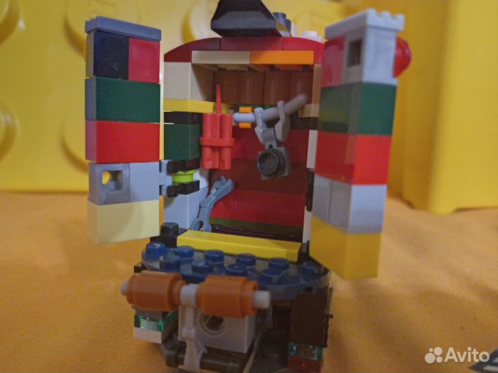 Лего локомотив (Реальная модель npcu F40PH)