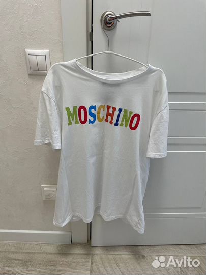 Футболка Moschino