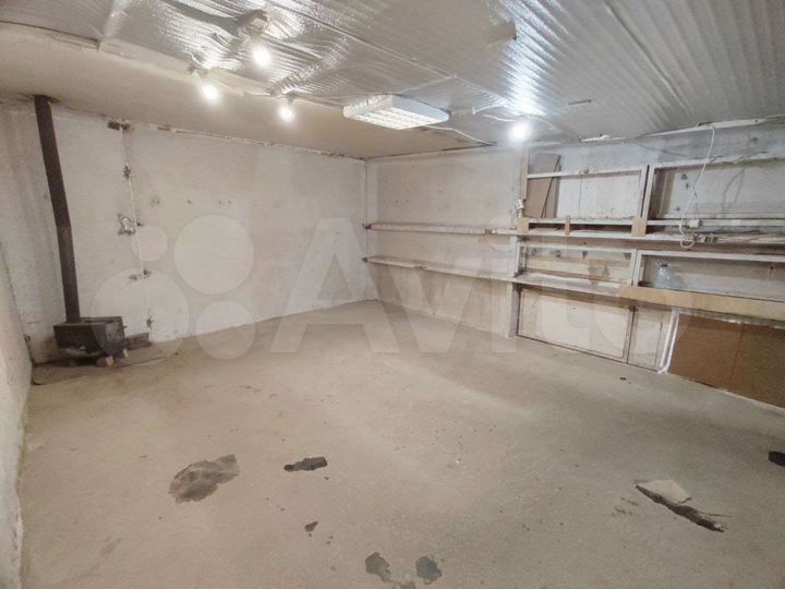 Гараж, > 30 м²