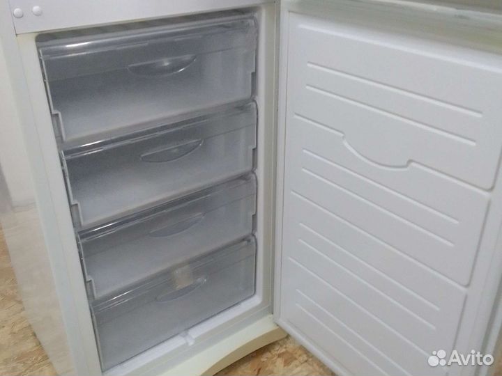 Холодильник б/у Атлант 190 см
