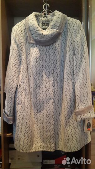 Продам пальто женское демисезонное
