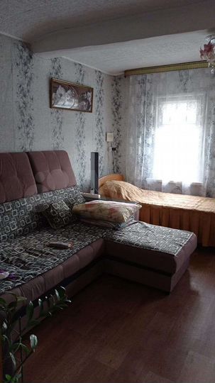 Дом 33 м² на участке 9,3 сот.