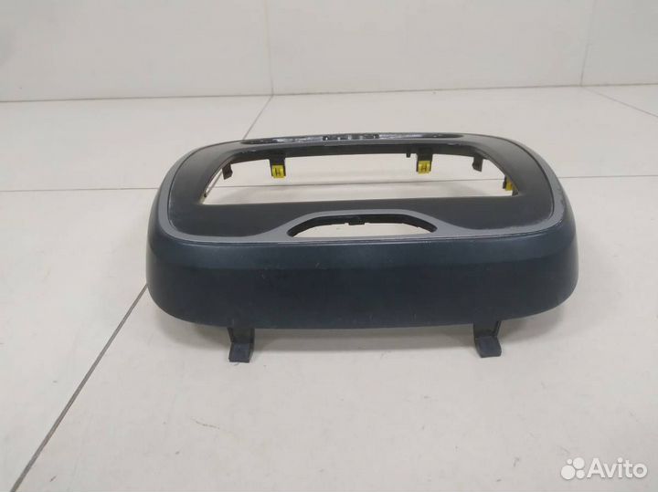 Рамка магнитолы Renault Kaptur 2016