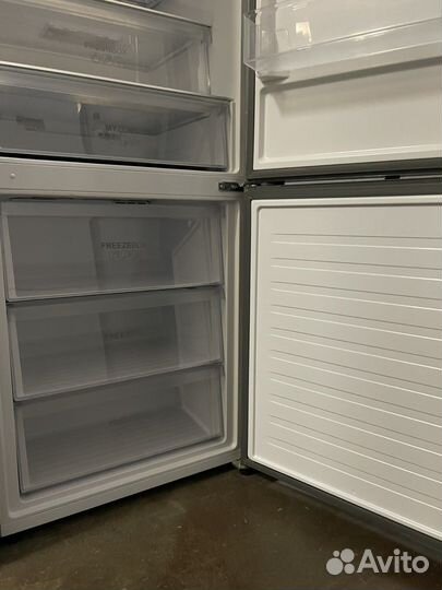 Холодильник Haier C4F744CMG