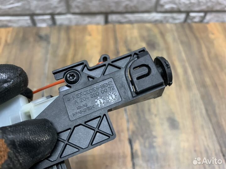 Mercedes Benz W212 Активатор замка бензобака