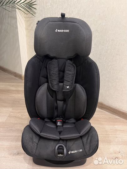 Автокресло Maxi-Cosi Titan Plus изофикс