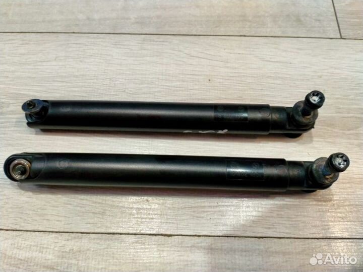 Амортизатор багажника Bmw X5 E53 M54B30 01/2004