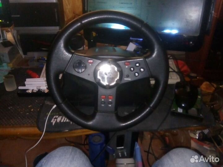 Игровой руль с педалями для пк