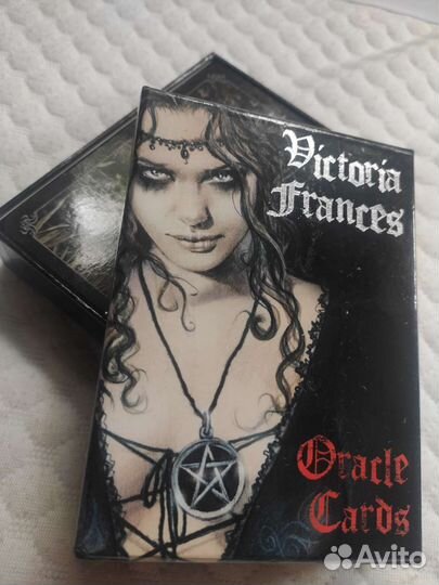 Колода Таро Готический оракул «Victoria Frances»