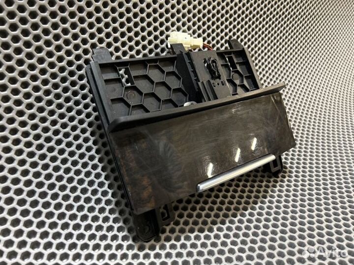 Пепельница Audi Q7 4L 3.0 tfsi 2012