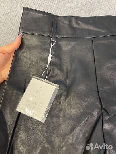 Шорты женские кожаные Р. 46-48