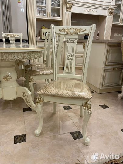 Столы и стулья новые