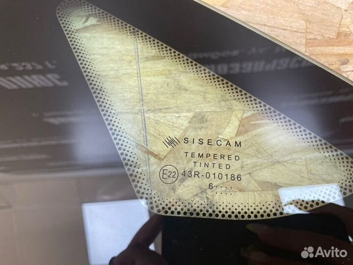 Форточка кузова задняя левая LADA Vesta