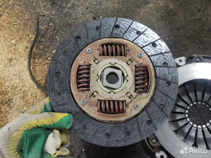 Диск с корзиной на Шевроле Лачетти 1.4