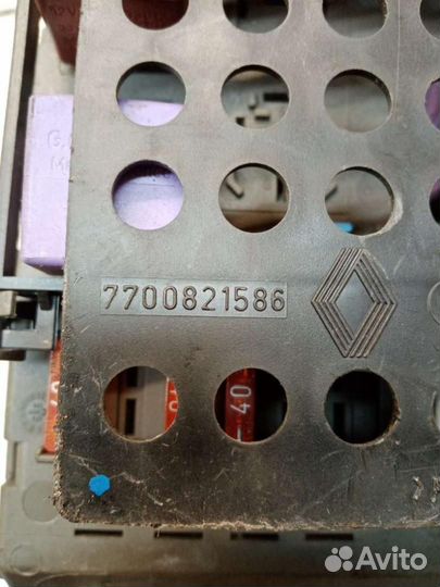 Блок предохранителей Renault Laguna рест. 1999