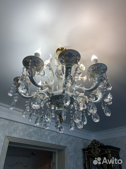 Люстра фарфоровая