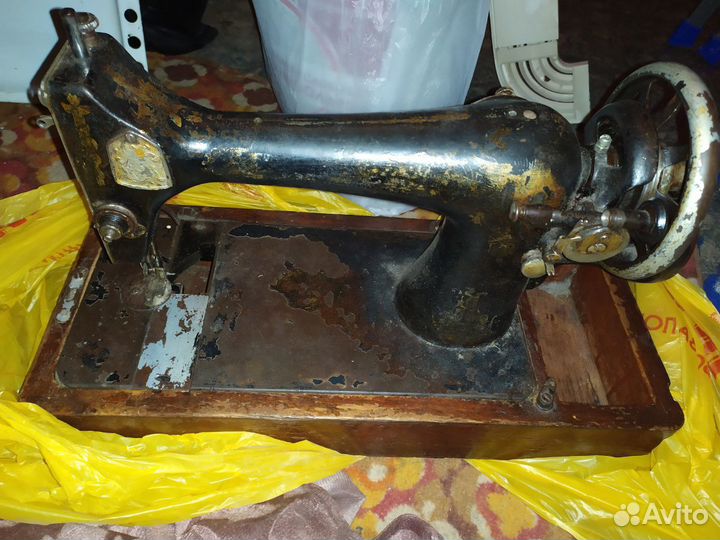 Швейная машина Singer