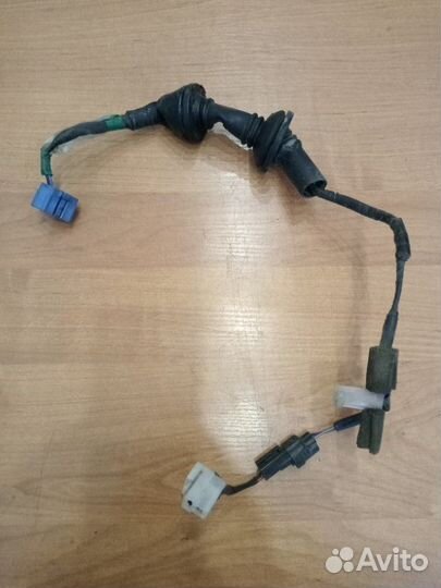 Проводка (коса) двери передняя левая Toyota Carina