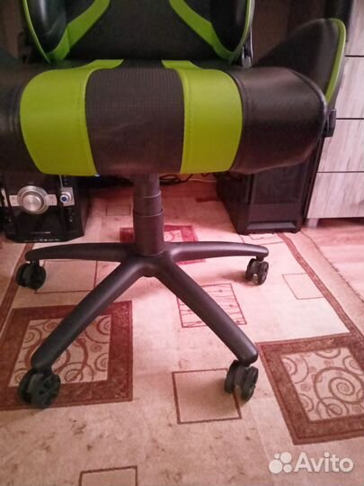 Компьютерное кресло