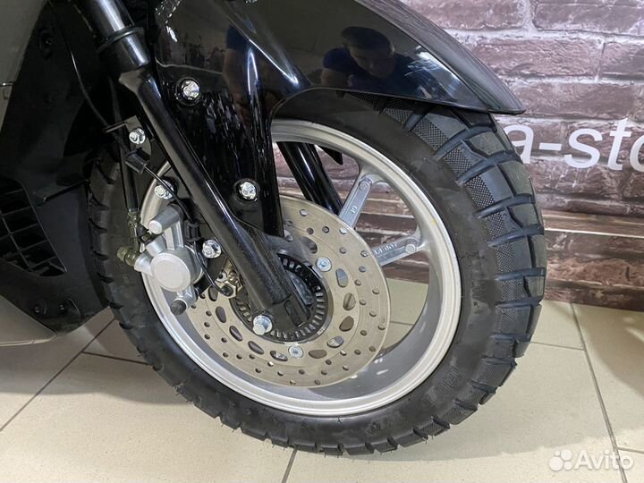 Макси скутер Yamaha TMax(Replica) 200cc3 (2023г)