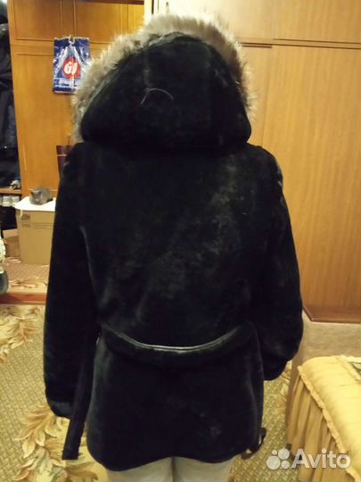 Шуба мутоновая с капюшоном