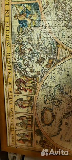 Картина из пазла (историческая карта мира)