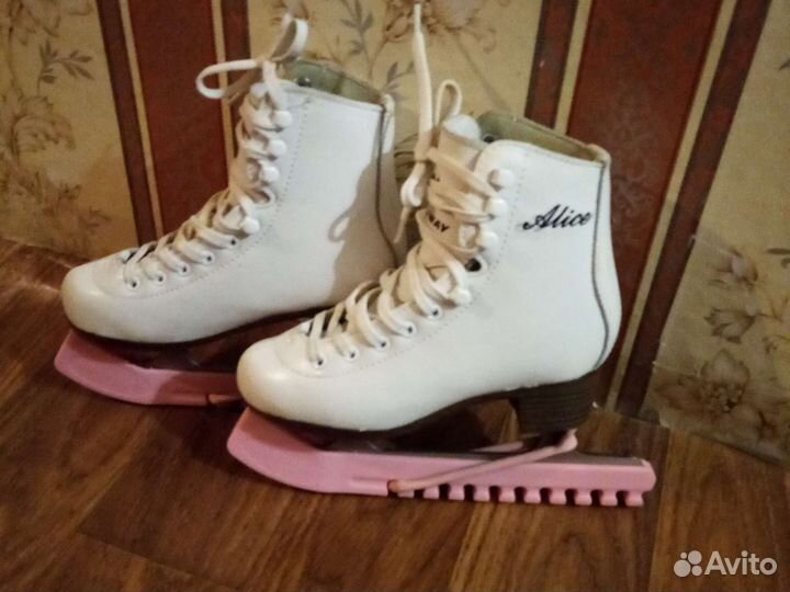 Коньки фигурные
