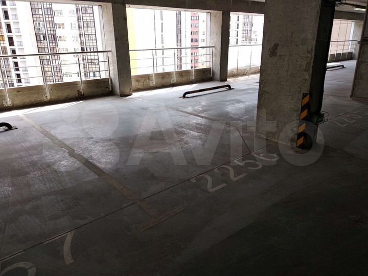 Машиноместо, 15 м²