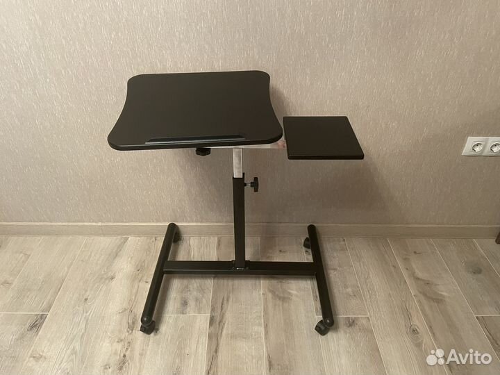 Стол для ноутбука Vannesa, регулируемый