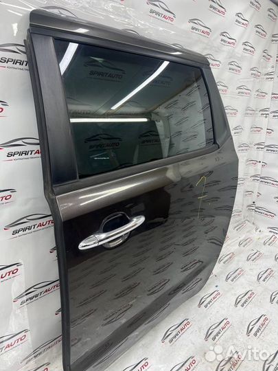 Дверь задняя левая Kia Carnival 3 2.2 D4HB