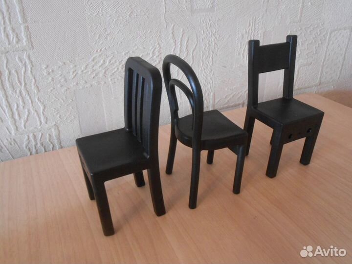 Стульчики кукольные