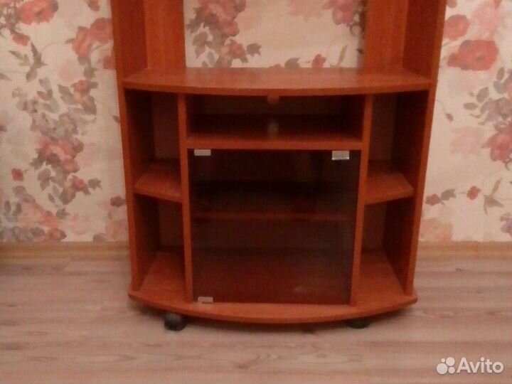 Тумба под аппаратуру