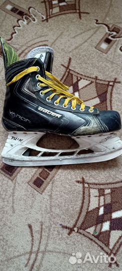 Коньки хоккейные 44 размер бауер