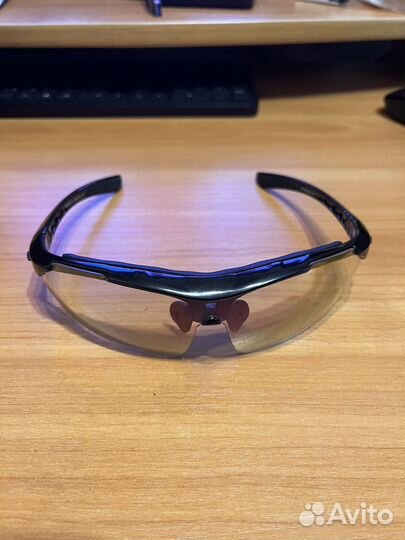 Очки спортивные
